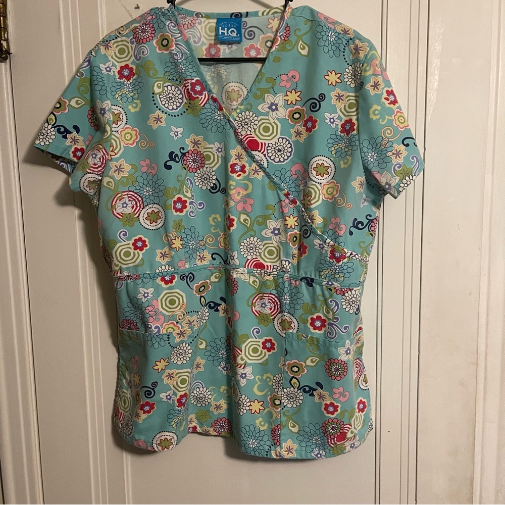 HQ scrub/uniform. Med. 2 pockets